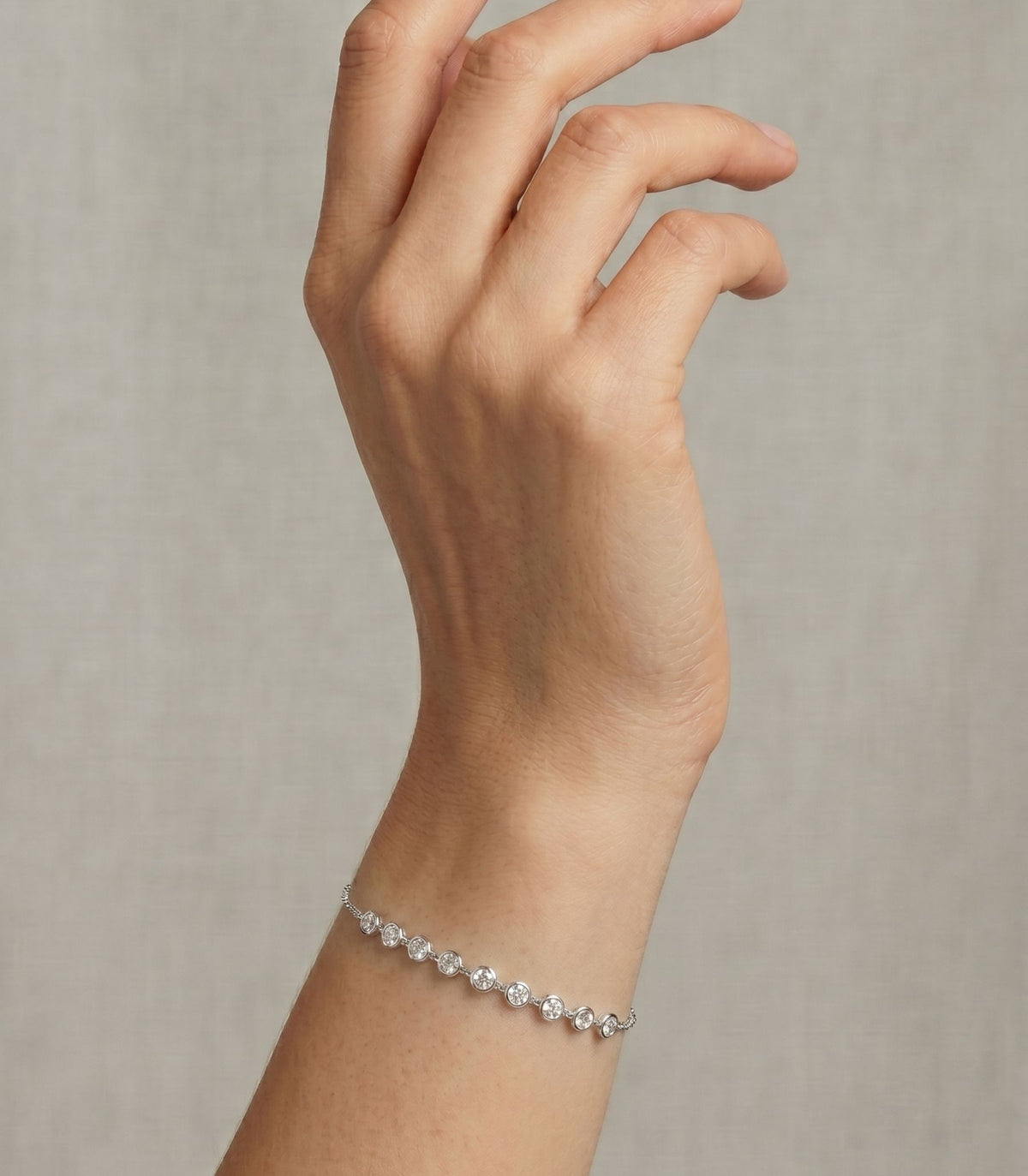 Maira Diamantarmband aus Weißgold mit elegantem Design