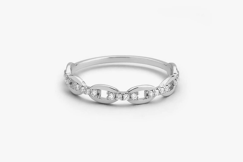 Allurea Diamantring aus Silber mit elegantem Design