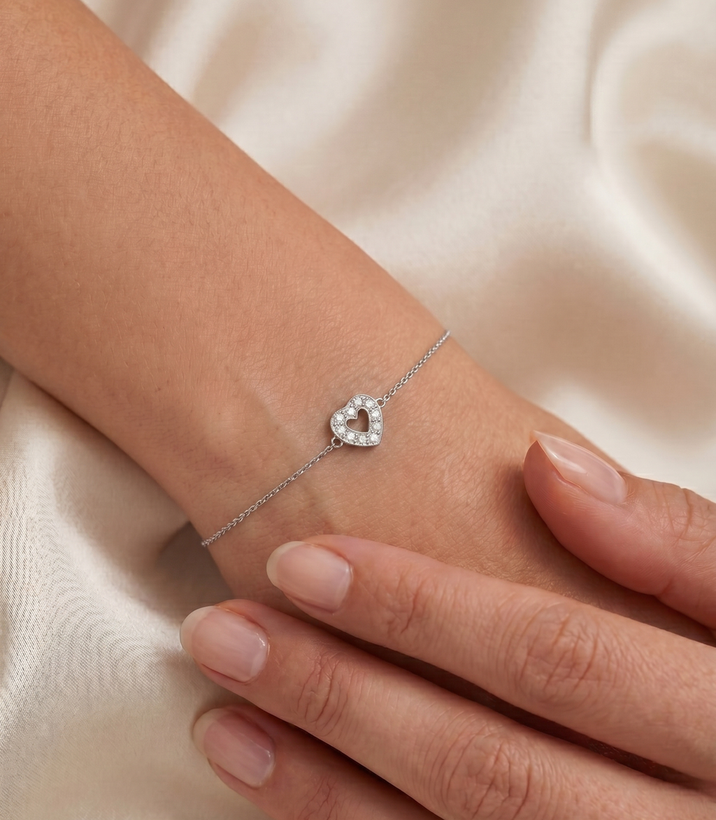 Diamant-Armband aus Weißgold mit funkelnden Akzenten