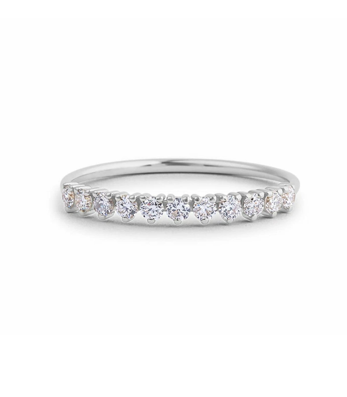 Ardentin Diamantring aus Weißgold mit elegantem Design