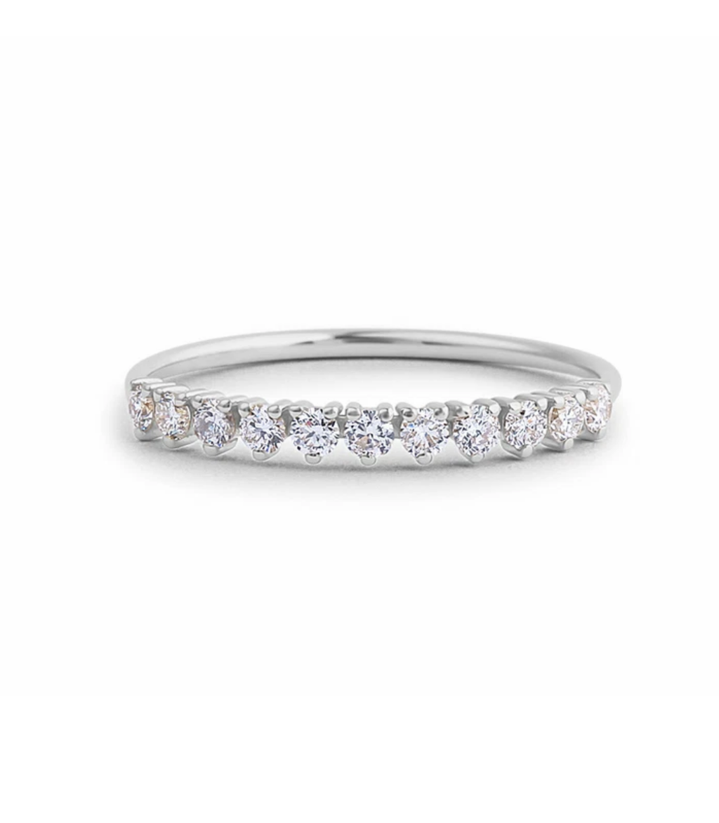 Ardentin Diamantring aus Weißgold mit elegantem Design