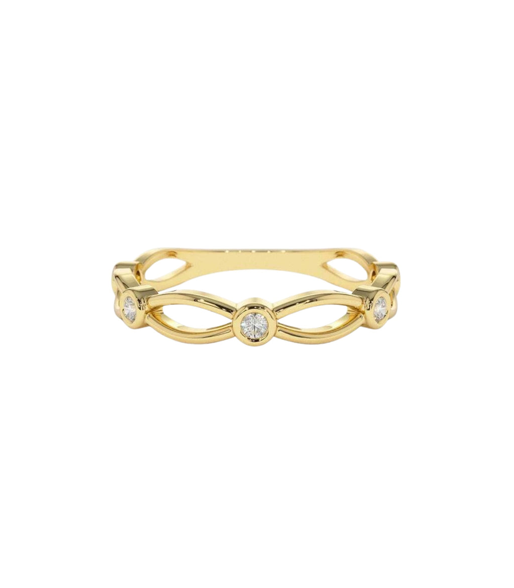 Aura Diamantring aus Gold mit elegantem Design