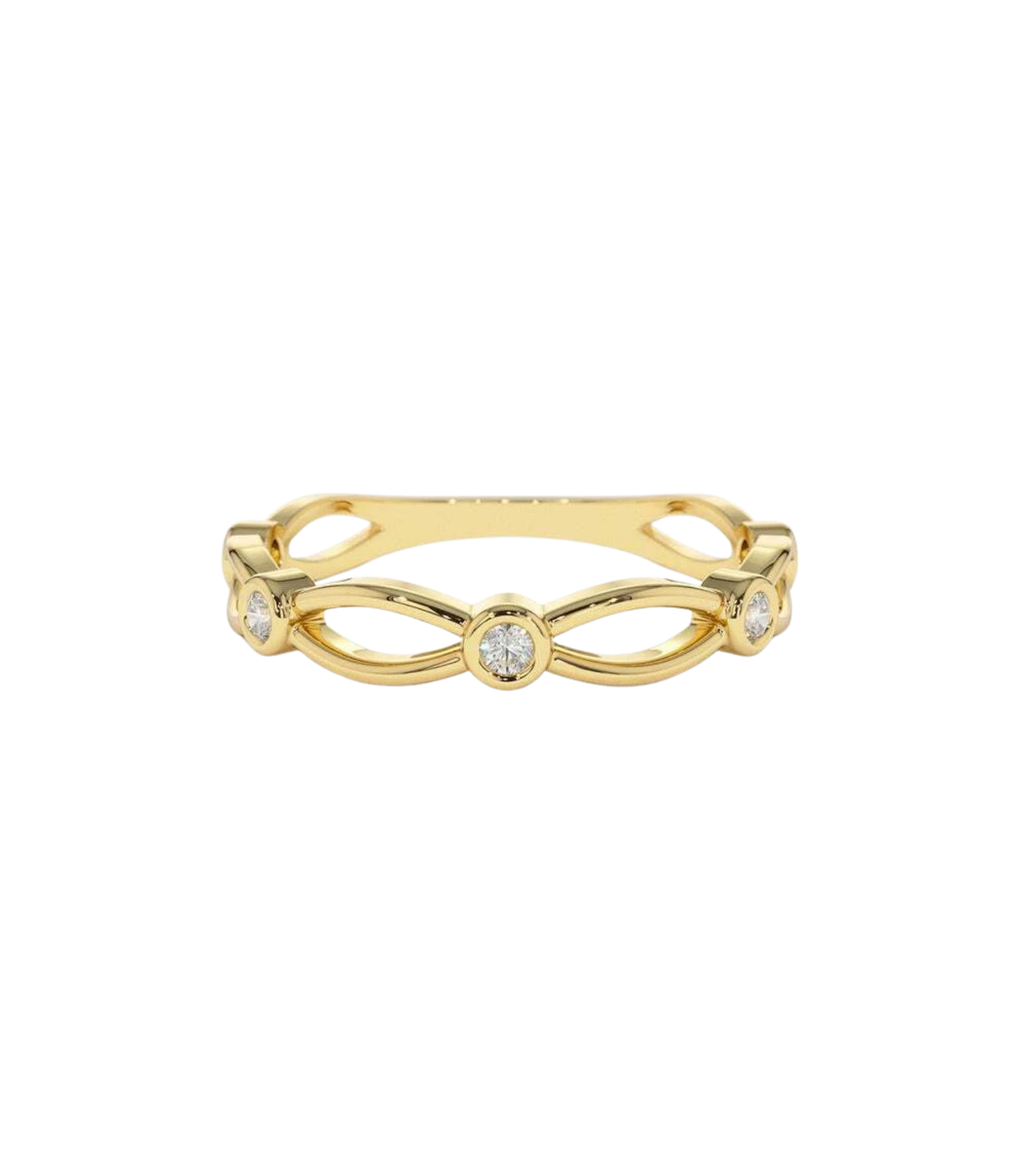 Aura Diamantring aus Gold mit elegantem Design