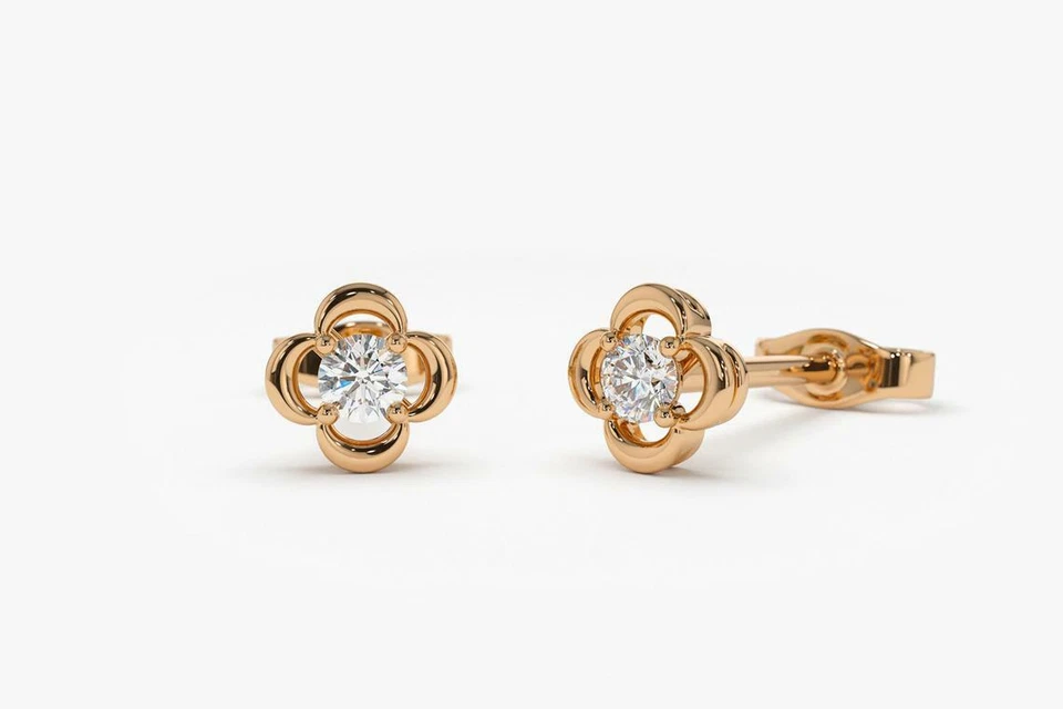 Bellarosa Diamant-Ohrstecker aus Roségold mit floralem Design