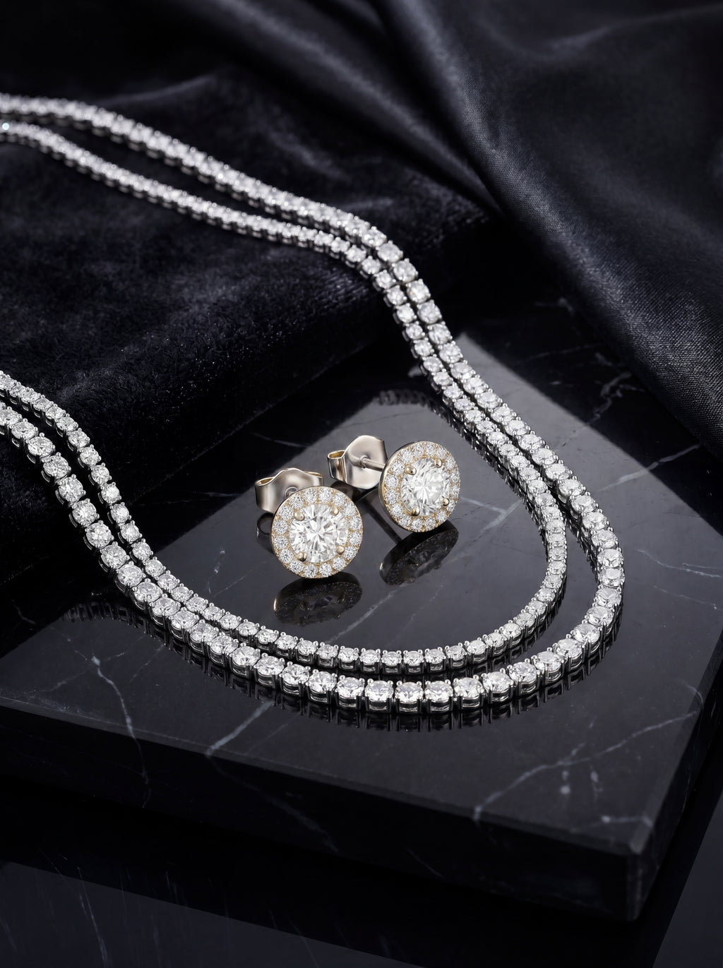 THEIA Diamant-Schmuckset aus Gelbgold