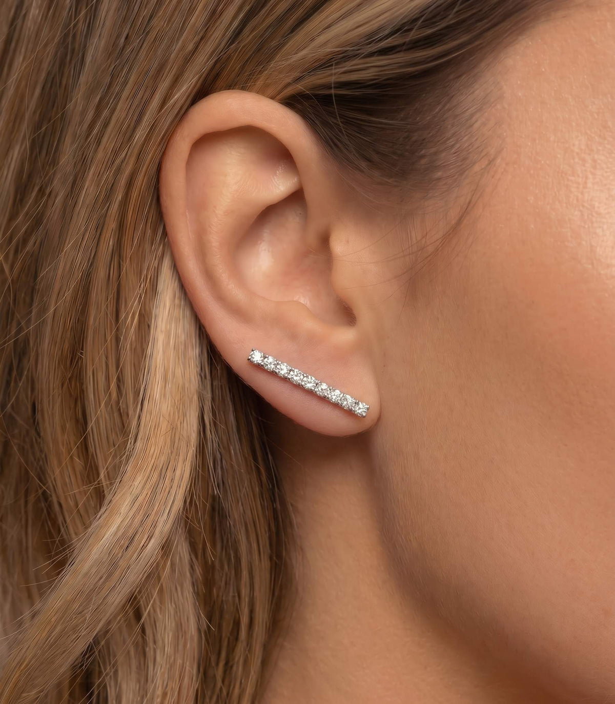 Faye Diamant-Ohrringe aus Weißgold mit elegantem Design