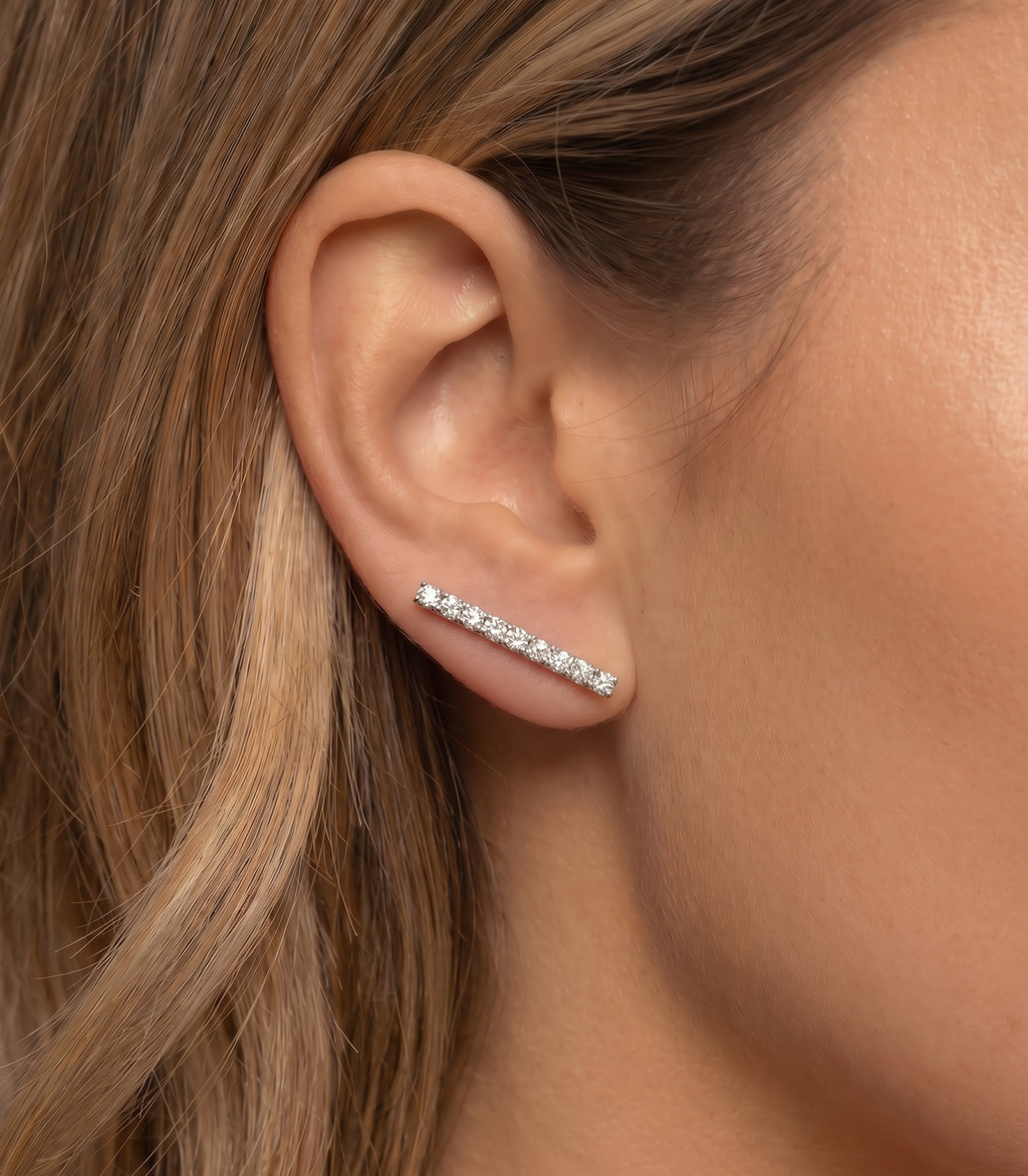 Faye Diamant-Ohrringe aus Weißgold mit elegantem Design
