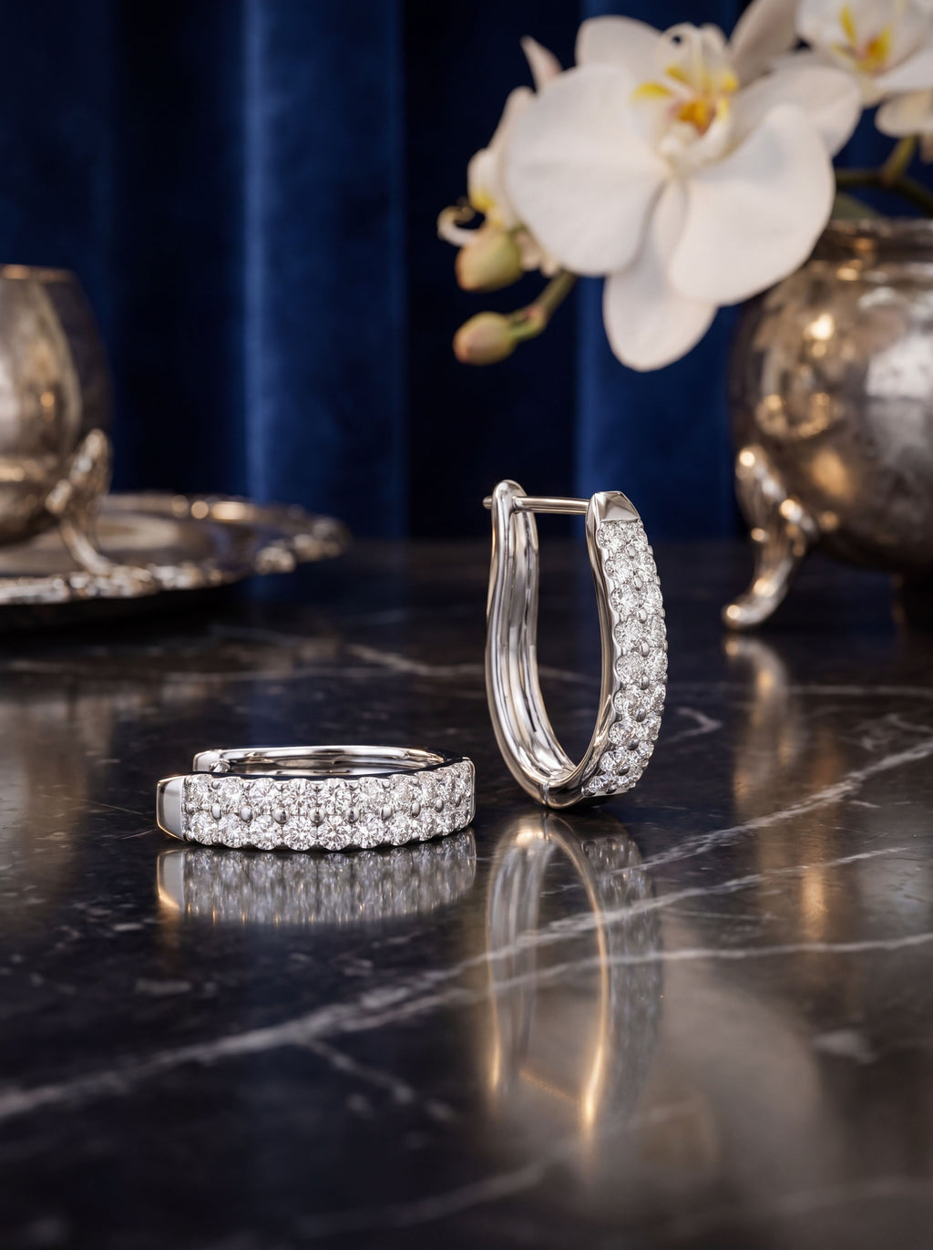 Marj Diamant-Creolen aus Weißgold mit elegantem Design