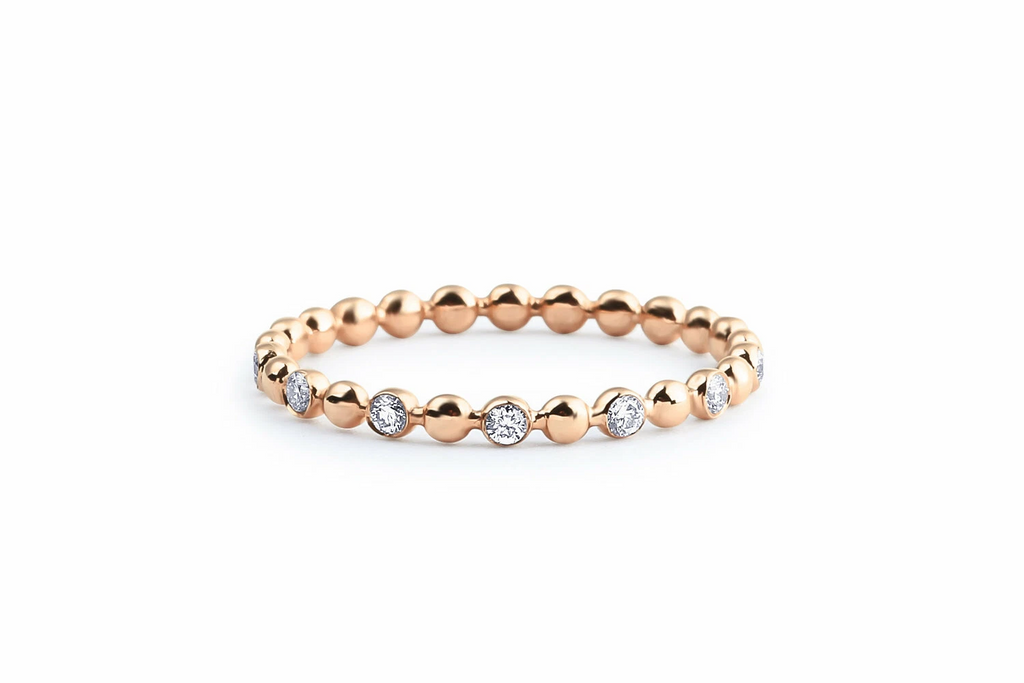 Nacre Diamant-Ring aus Roségold mit funkelnden Akzenten