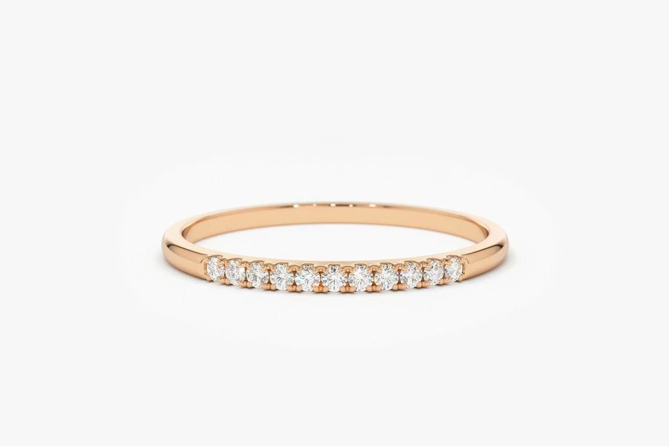 Nobelis Diamantring aus Roségold mit elegantem Design