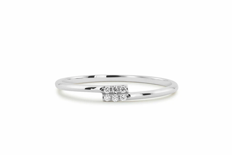 Novae Diamant-Ring aus Silber mit funkelnden Akzenten edel