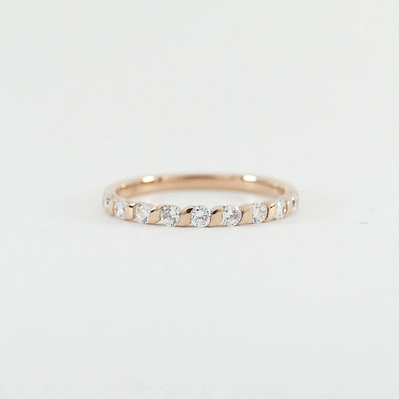 Ottavia Diamant-Ring aus Roségold mit funkelnden Akzenten