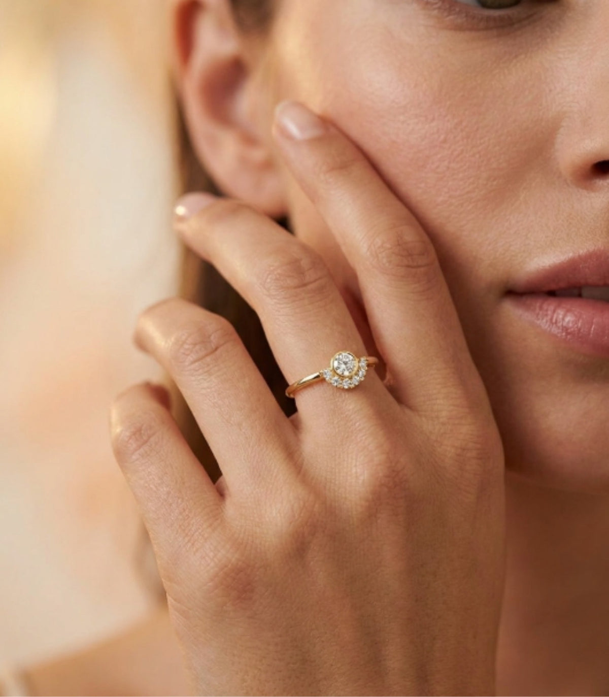 Amorette Diamant-Ring aus Gold mit funkelnden Akzenten