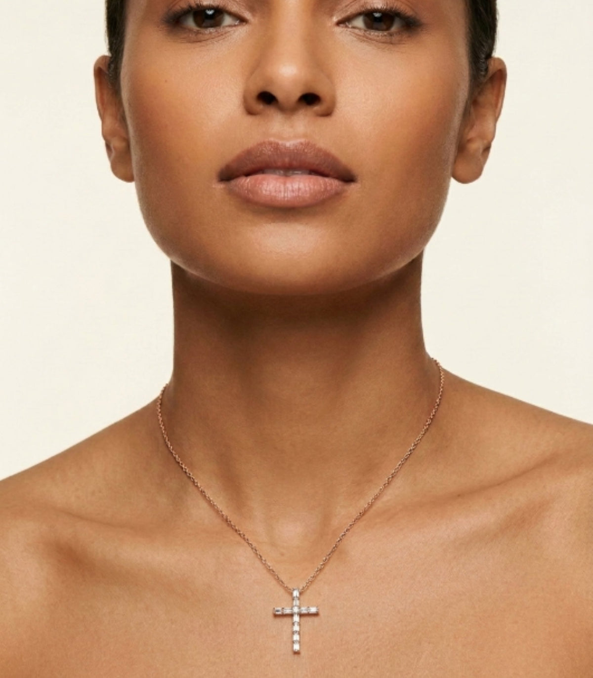 Eterna Diamant-Halskette aus Roségold mit elegantem Anhänger