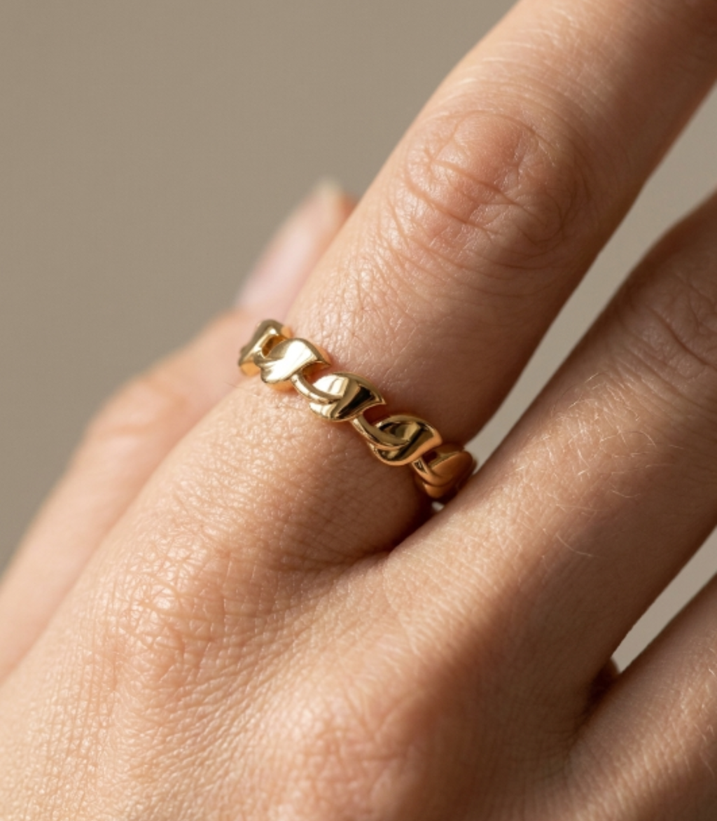 Fiametta Diamant-Ring aus Gold mit funkelnden Akzenten
