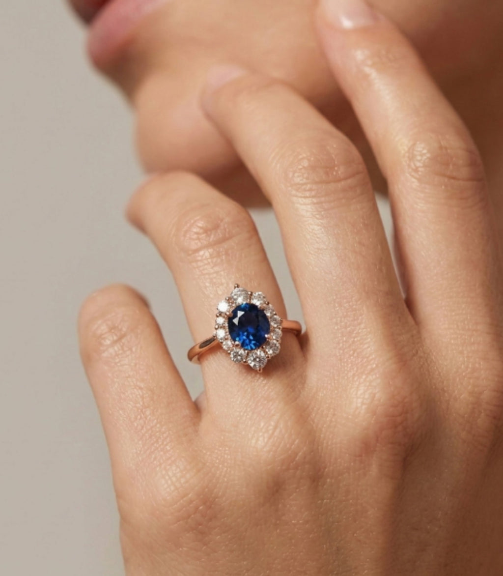 Gloria Saphir-Diamantring aus Roségold mit elegantem Design