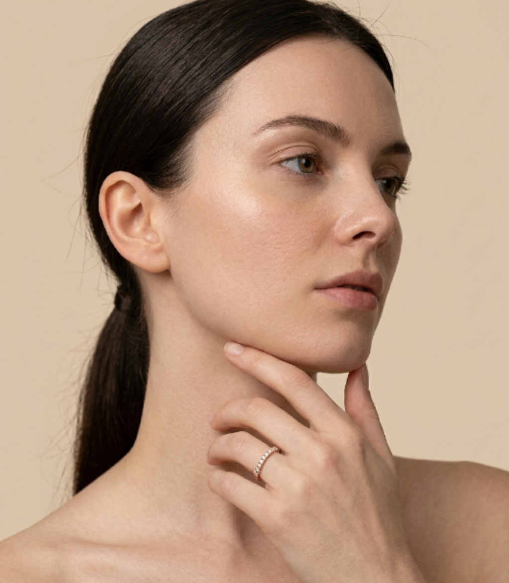 Nobelis Diamantring aus Roségold mit elegantem Design