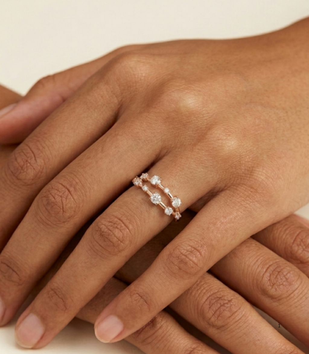 Selene Diamantring aus Roségold mit elegantem Design