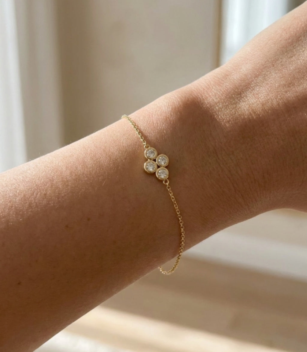 Solene Diamant-Armband aus Gold mit funkelnden Akzenten