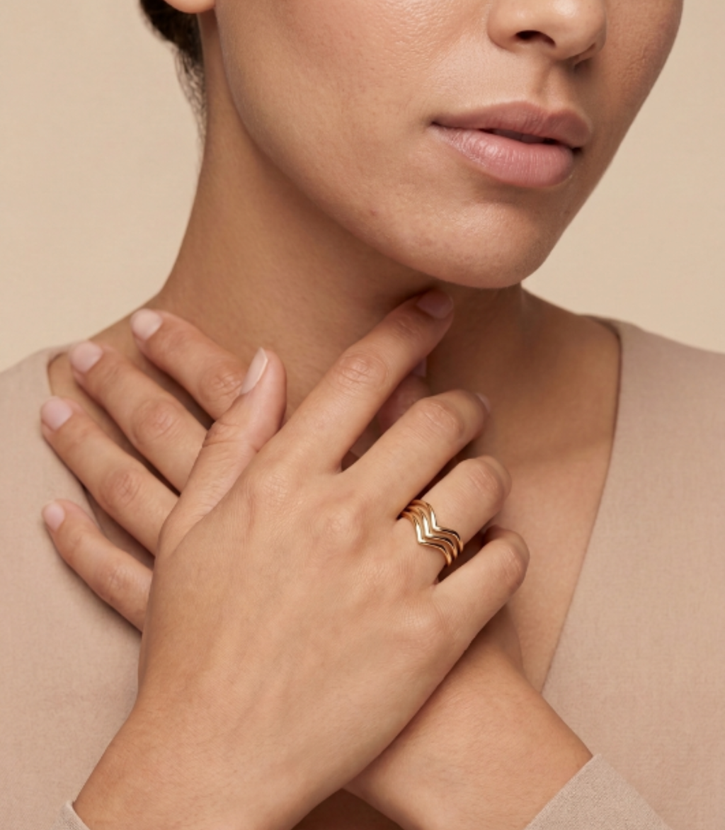 Sora Diamant-Ring aus Gelbgold mit funkelnden Akzenten