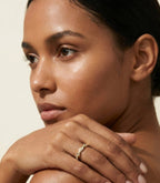Symphonie Diamant-Memory-Ring aus Gold mit elegantem Design