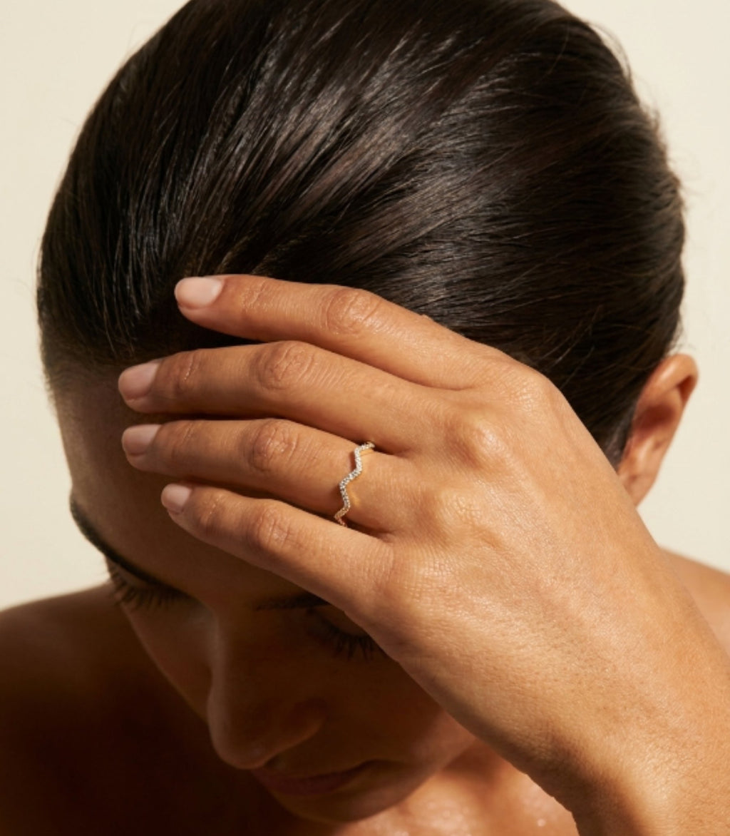 Tenara Diamant-Versprechensring aus Gold mit elegantem Design