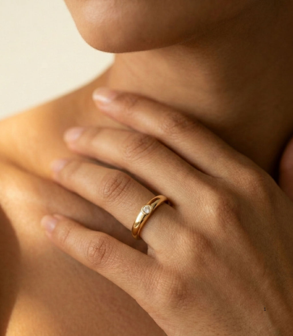 Vega Diamantring aus Gold mit elegantem Design