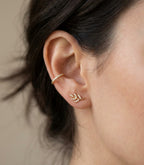 Verdelle Diamant-Ohrstecker aus Gold mit floralem Design