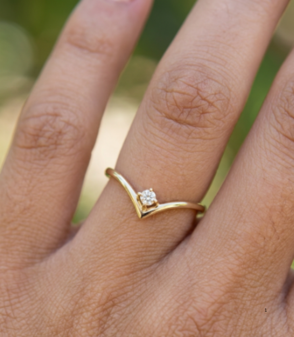 Altair Diamant-Versprechensring aus Gold getragen elegant
