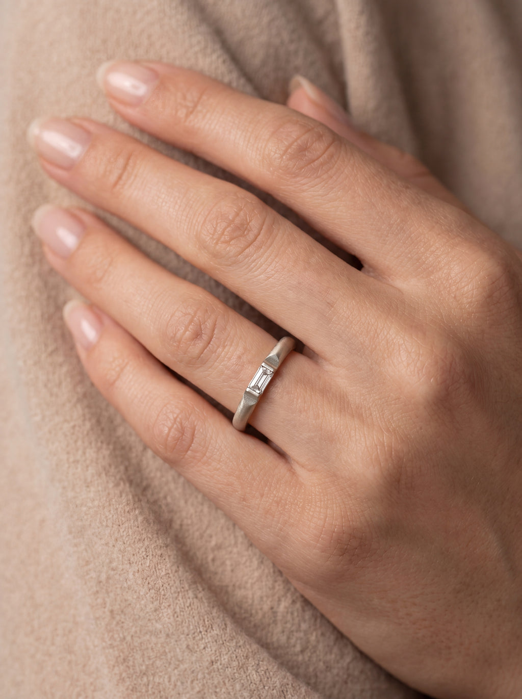 Aurora Diamant-ring aus Weißgold mit eleganten Akzenten edel