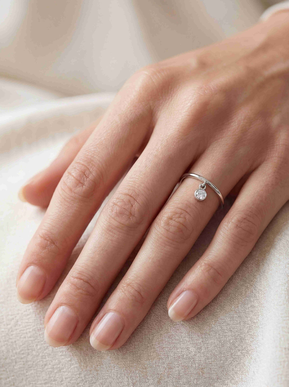 Orionis Diamant-Ring aus Weißgold mit eleganten Akzenten edel