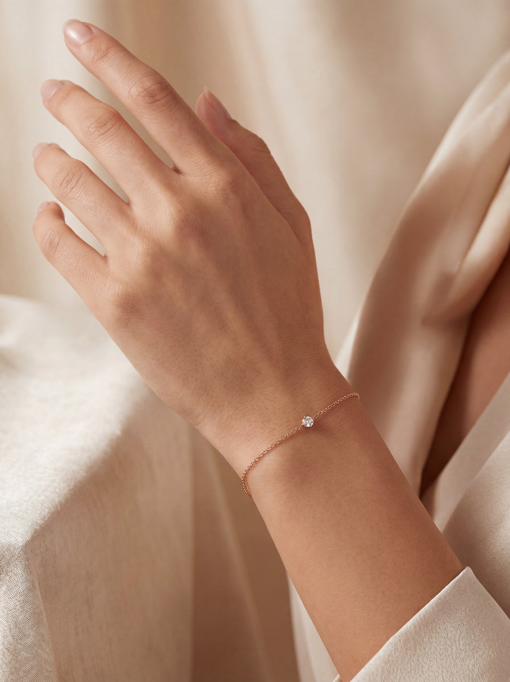 Armband in Roségold mit funkelnden Diamanten