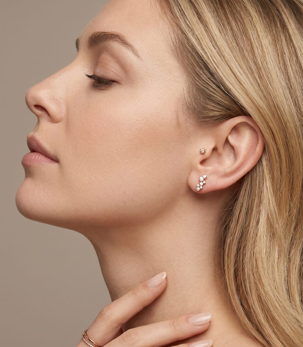 Oria Diamant-Ohrstecker aus Roségold getragen elegant