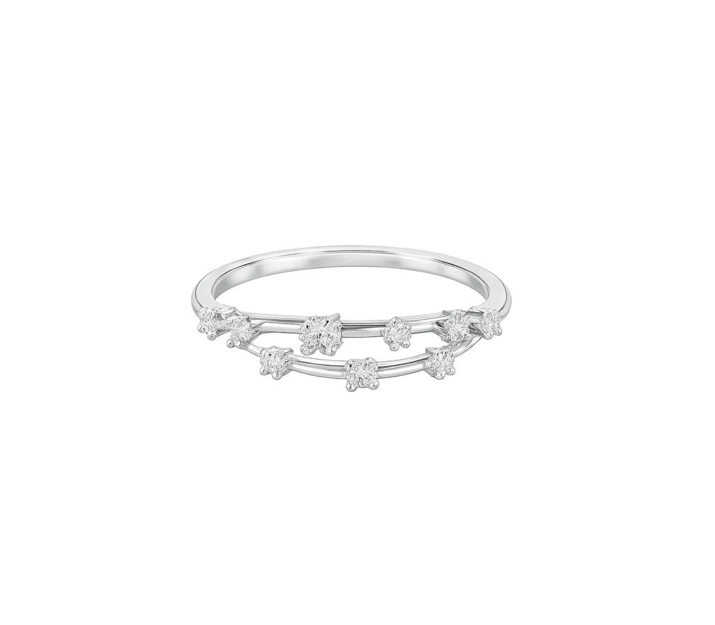 Selene Diamantring aus Weißgold mit elegantem Design