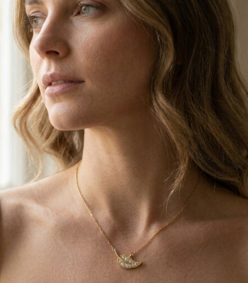 Velours Diamant-Halskette aus Gold mit floralem Anhänger