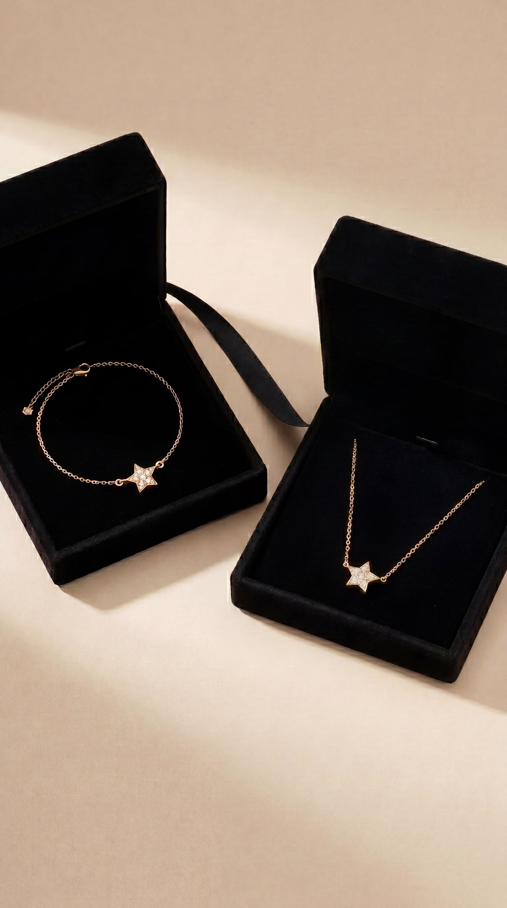 Virelia Vivo Halskette und Armband aus gold
