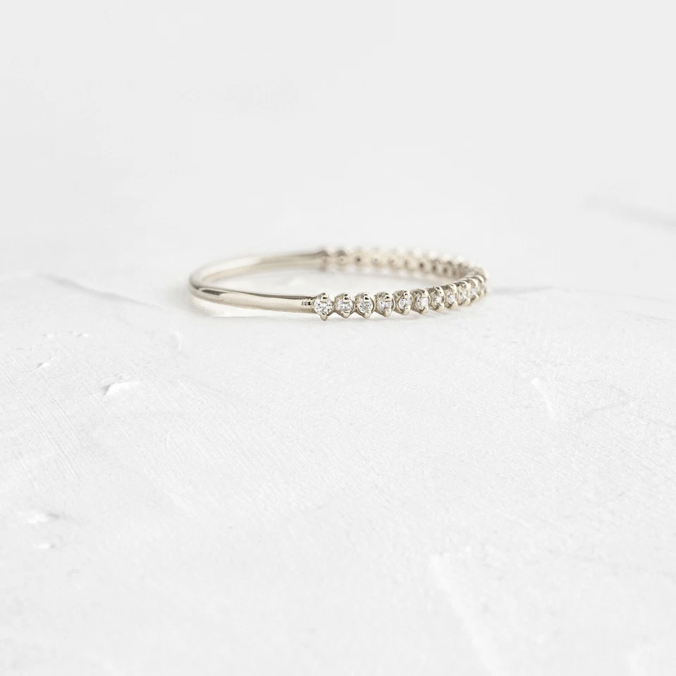 Yua Diamant-Ring aus Silber mit funkelnden Akzenten
