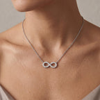 Aperion Diamantkette aus Weißgold mit elegantem Design